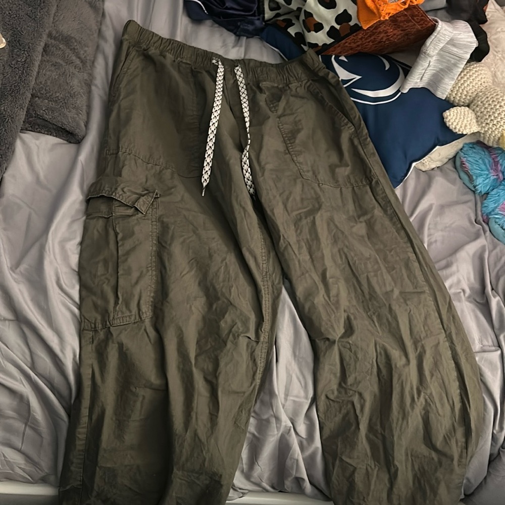 Aerie green cargo pants